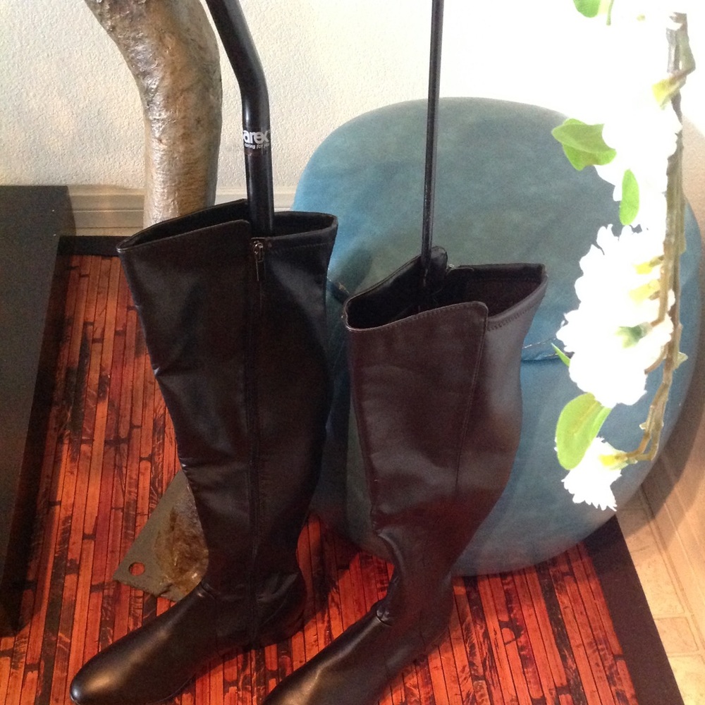 Black Knee-high Boots